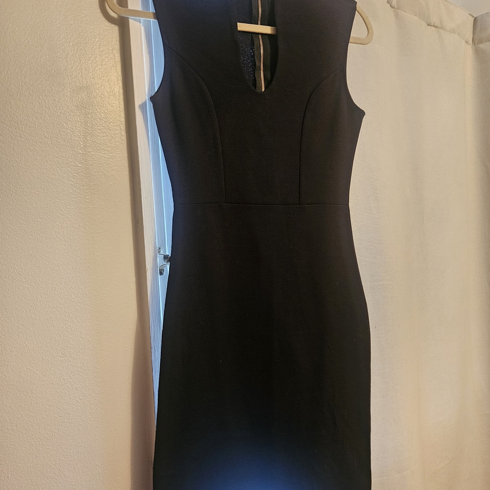 Elegant Black Sleeveless Dress